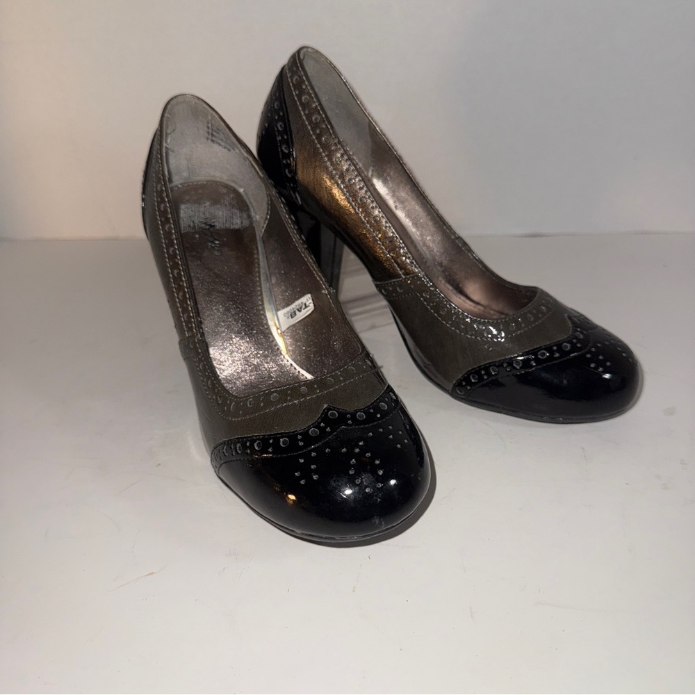 Mossimo Supply Co. Black and Gray Heels